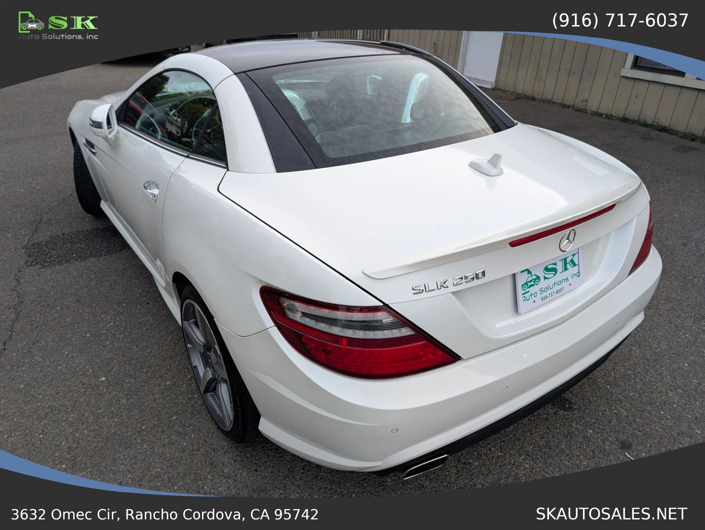 Used 2015 Mercedes-Benz SLK 250 image 11