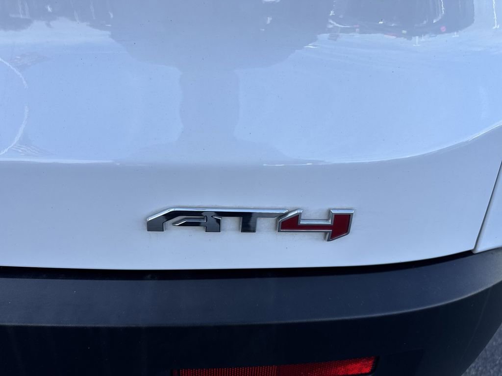 Certified 2023 GMC Acadia AT4 w/ Preferred Package image 31