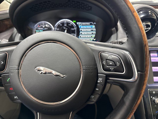 Used 2013 Jaguar XJ AWD image 66