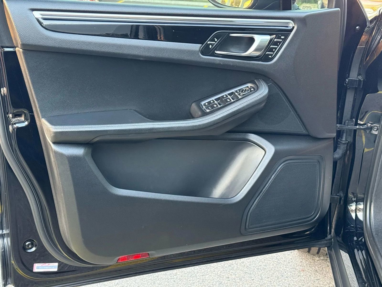 Used 2016 Porsche Macan S AWD/4WD image 15