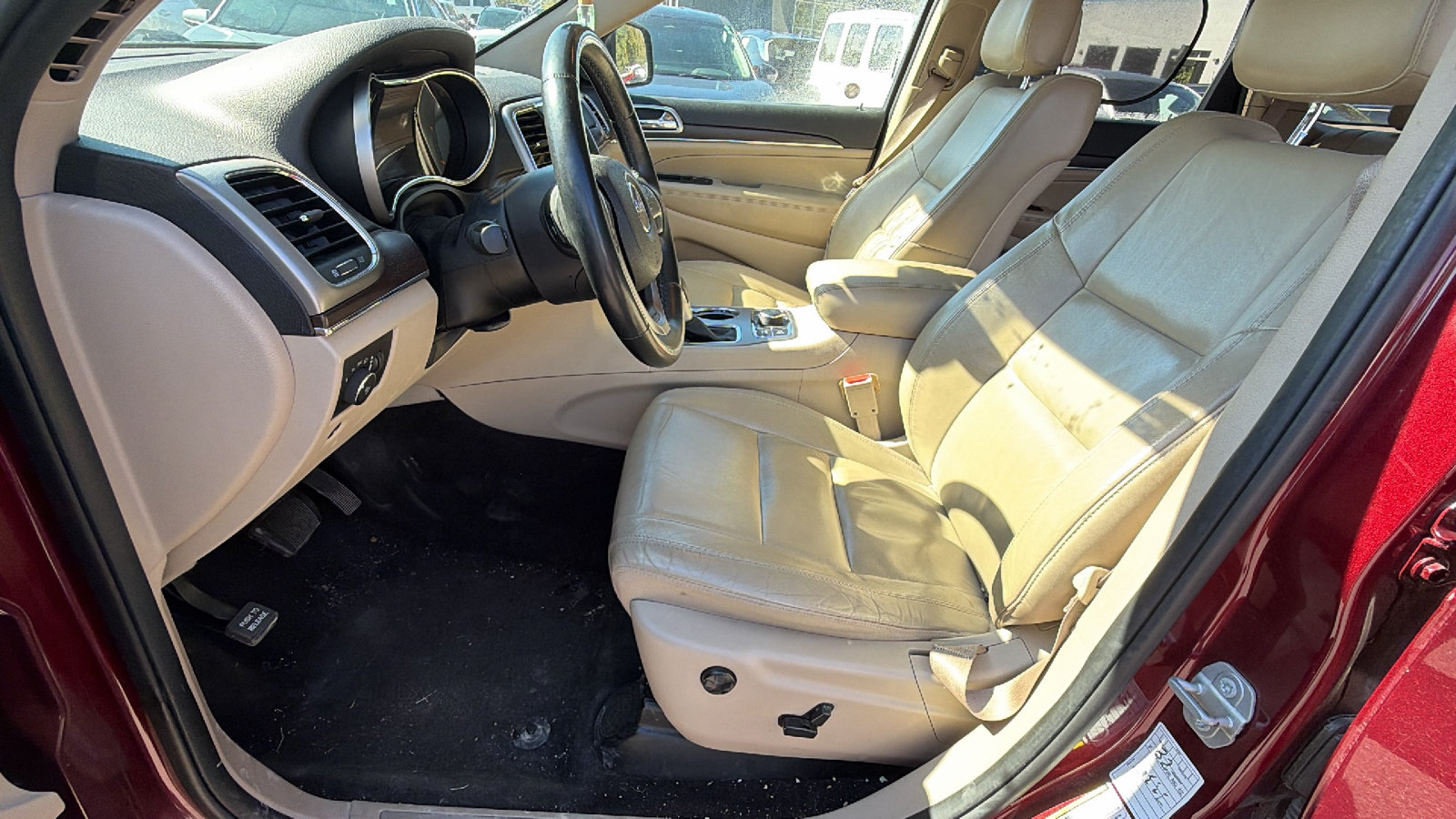 Used 2018 Jeep Grand Cherokee Limited AWD/4WD image 16