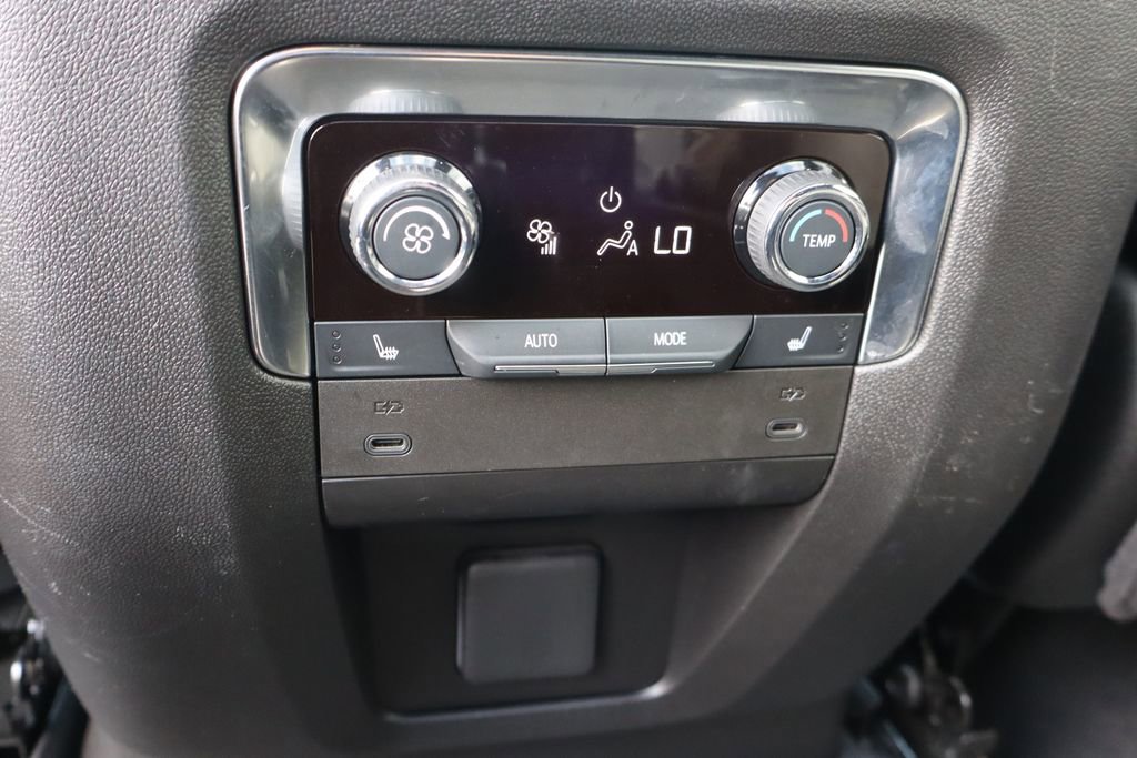 New 2026 Chevrolet Suburban RST AWD/4WD image 25