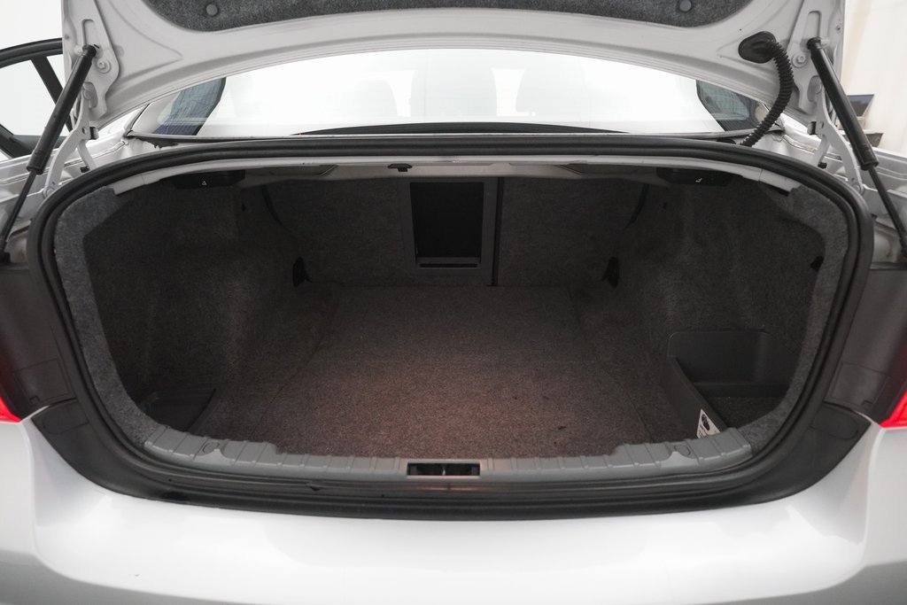 Used 2009 BMW 328i xDrive Sedan image 10