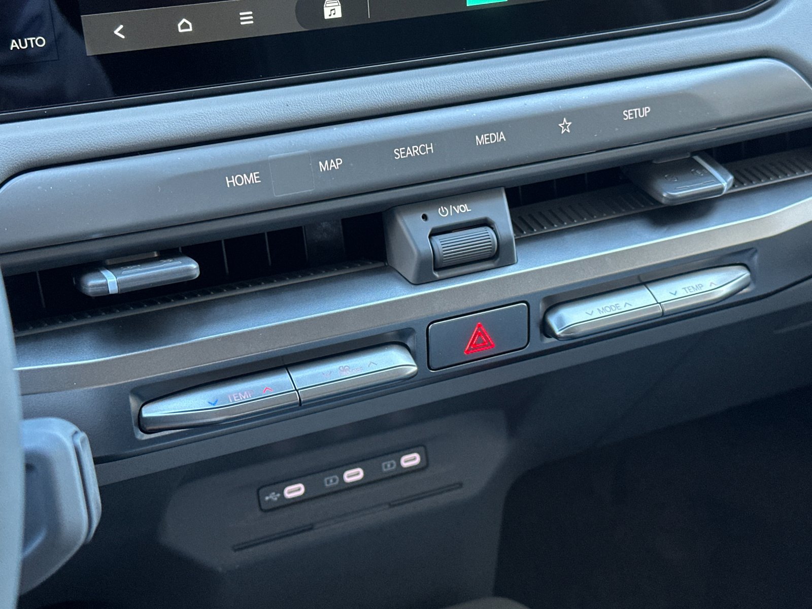 New 2027 Kia EV3 Wind FWD image 21