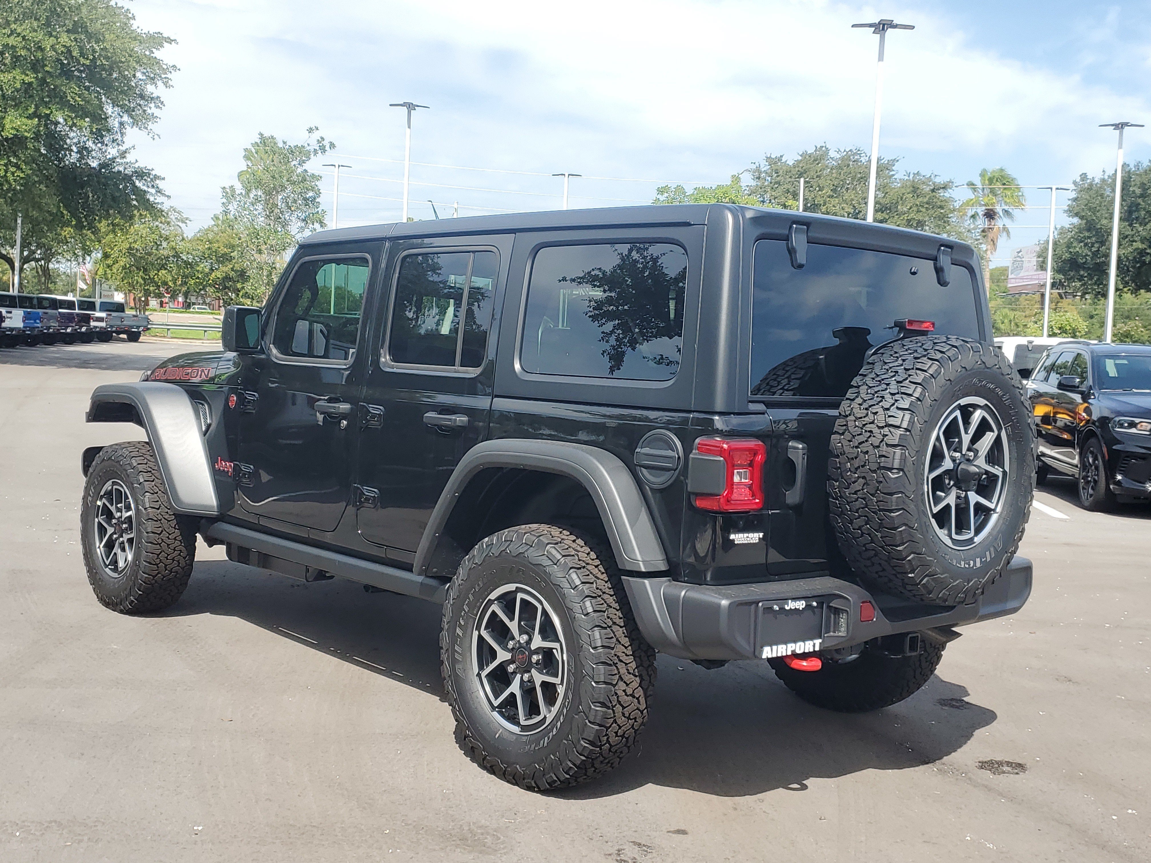 New 2026 Jeep Wrangler Unlimited Rubicon AWD/4WD image 4
