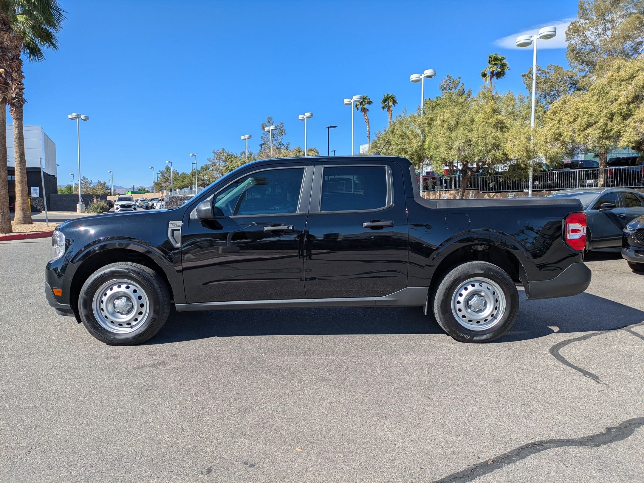 Used 2024 Ford Maverick XL FWD image 2