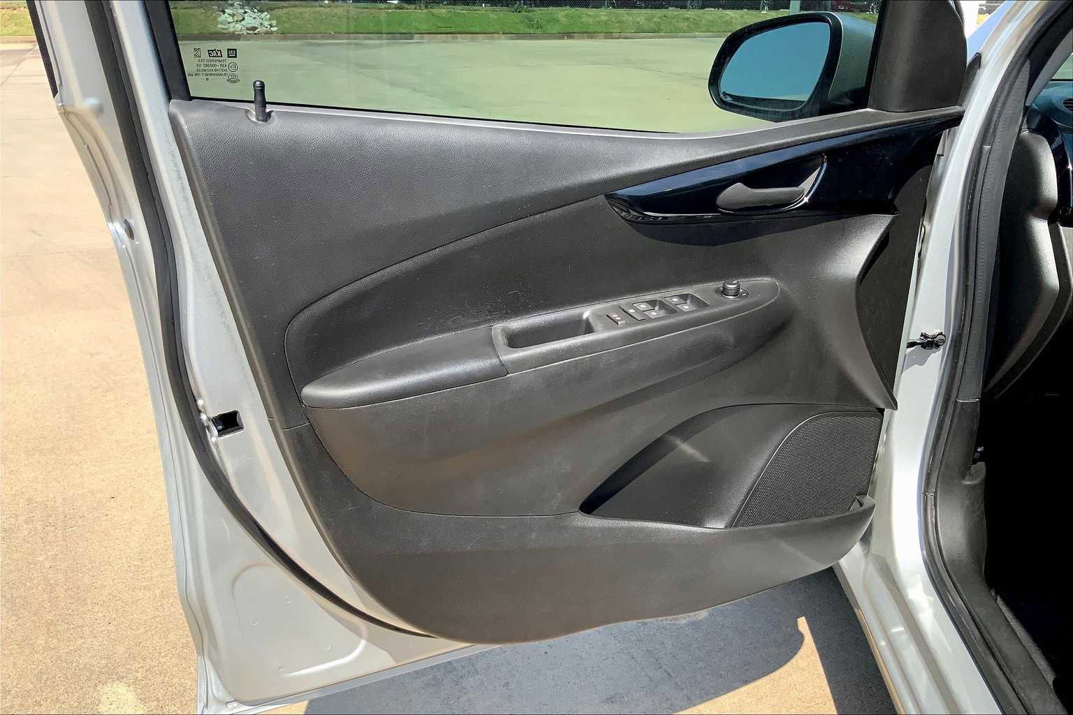 Used 2019 Chevrolet Spark LT FWD image 23