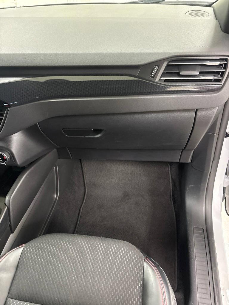 Used 2025 Ford Escape ST-Line Select AWD/4WD image 26