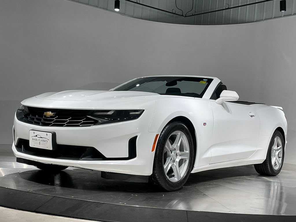 Used 2019 Chevrolet Camaro LT RWD image 22