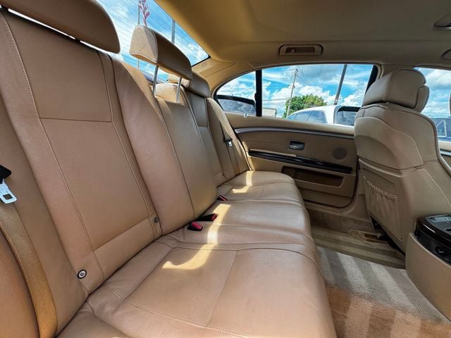 Used 2006 BMW 750Li RWD image 19