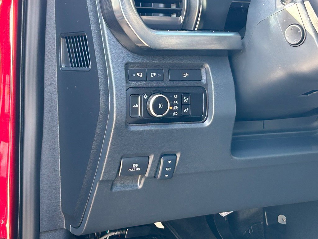 Used 2024 Ford F250 Lariat w/ Lariat Ultimate Package AWD/4WD image 39
