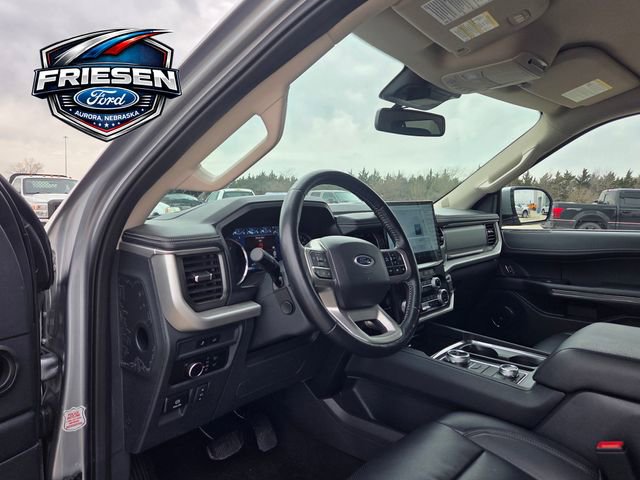 Used 2024 Ford Expedition XLT image 12