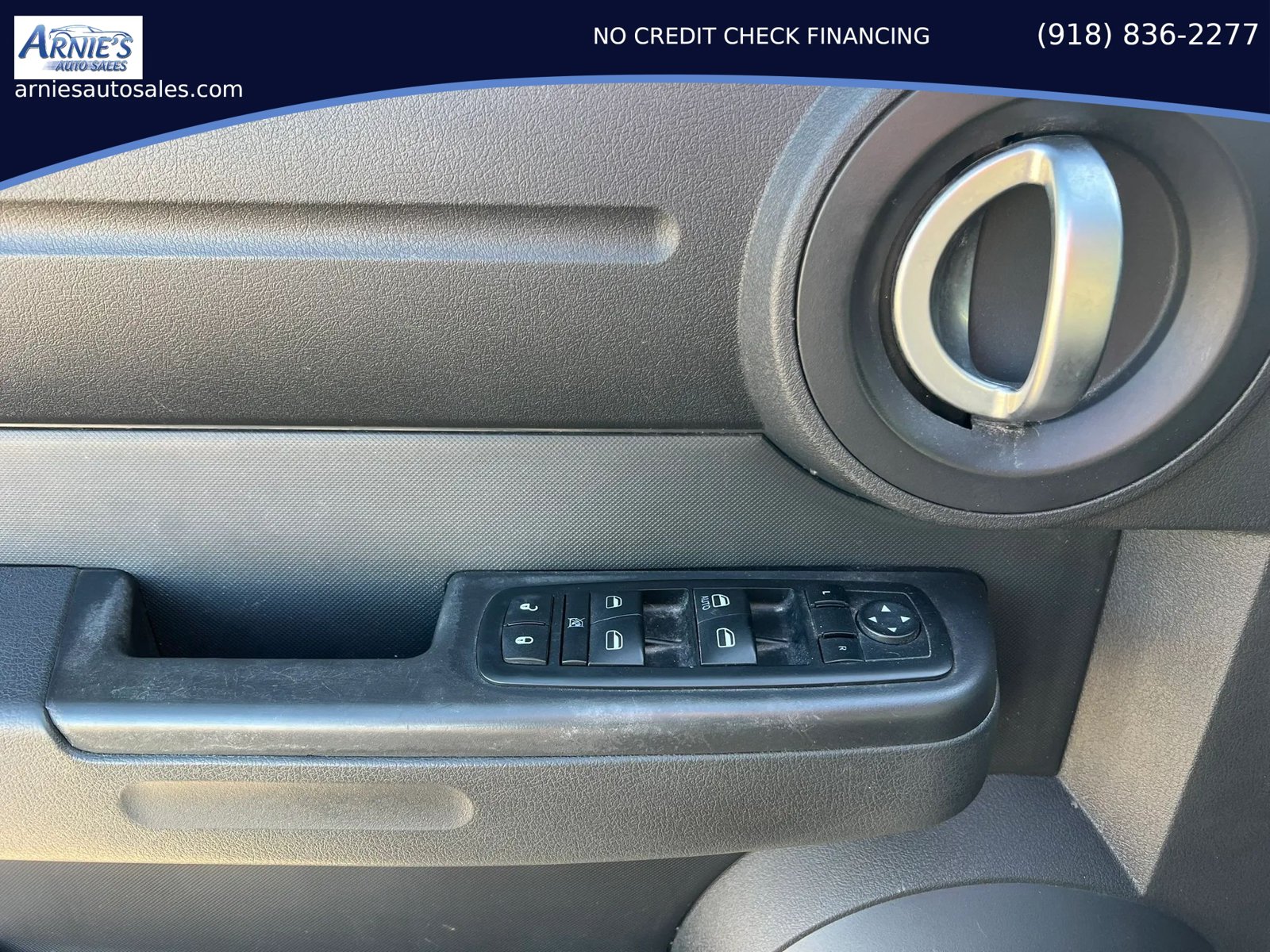 Used 2008 Dodge Nitro SXT RWD image 10