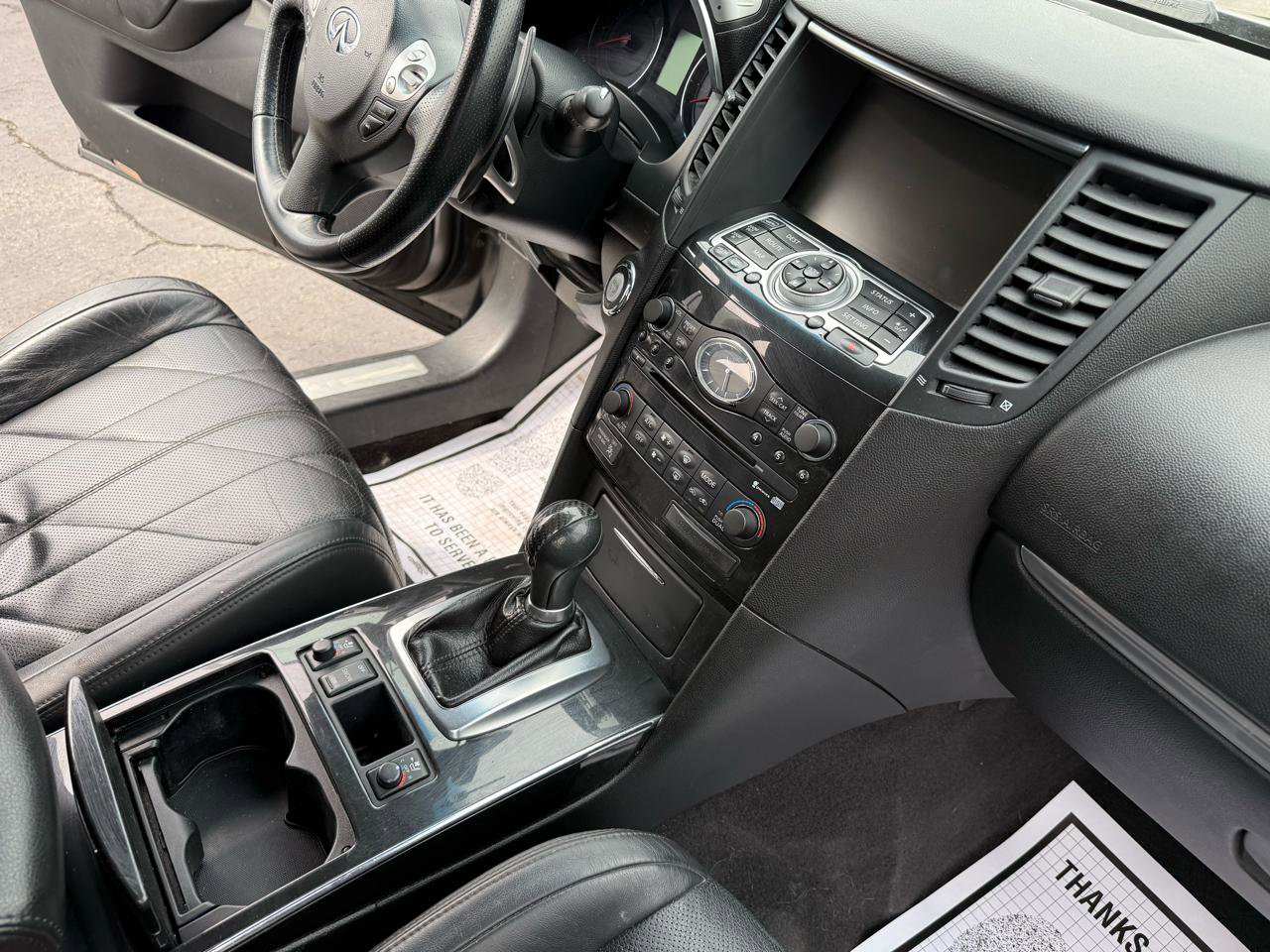 Used 2009 INFINITI FX35 AWD w/ Technology Pkg image 24