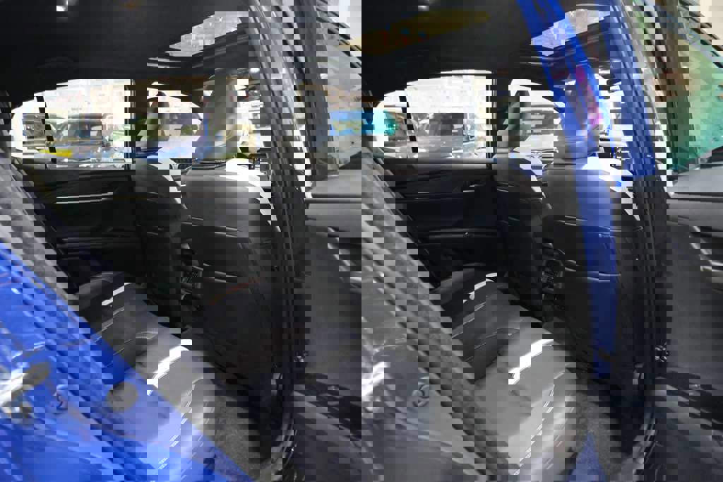 Used 2025 Toyota Camry SE image 22