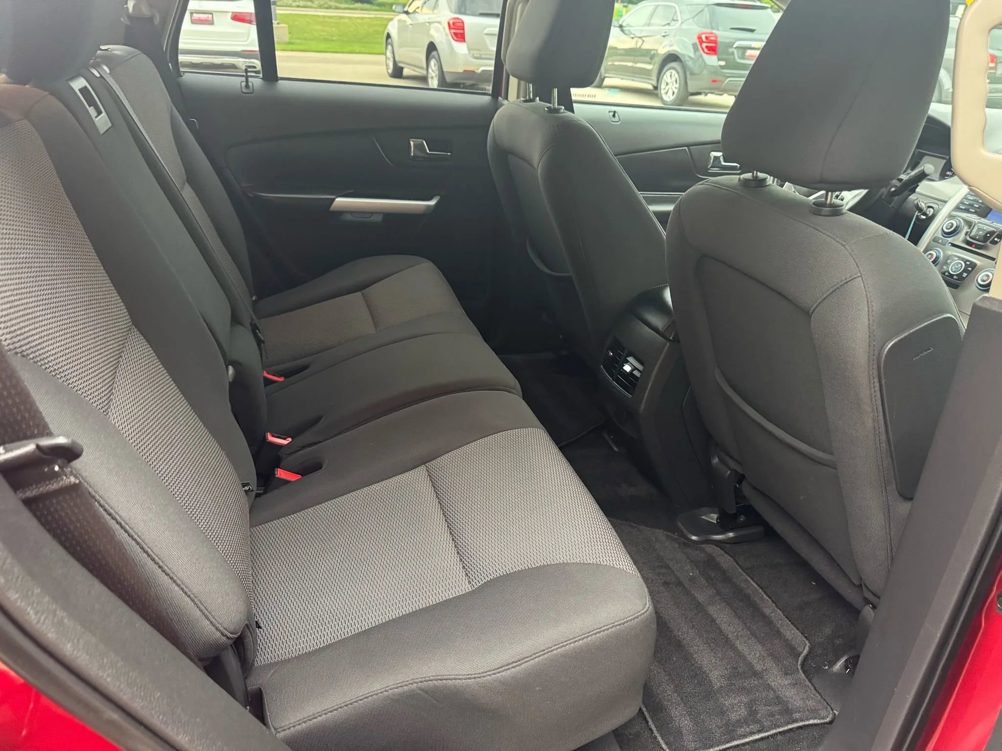 Used 2011 Ford Edge SEL image 17