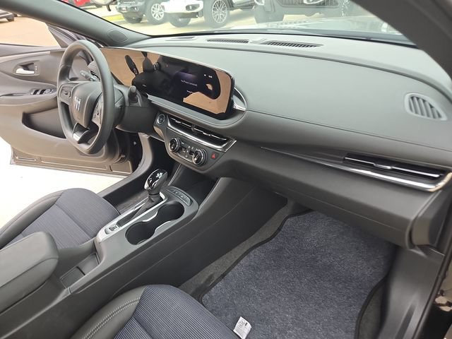 Used 2026 Buick Envista Sport Touring FWD image 25