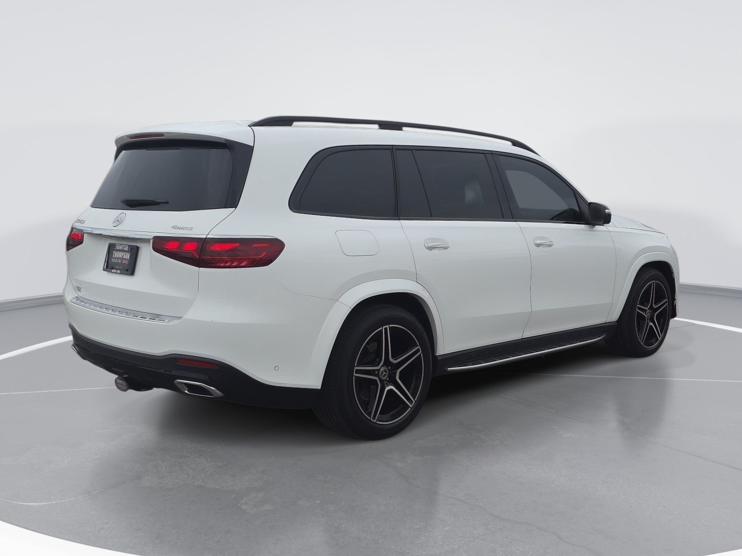 Used 2024 Mercedes-Benz GLS 450 4MATIC image 3