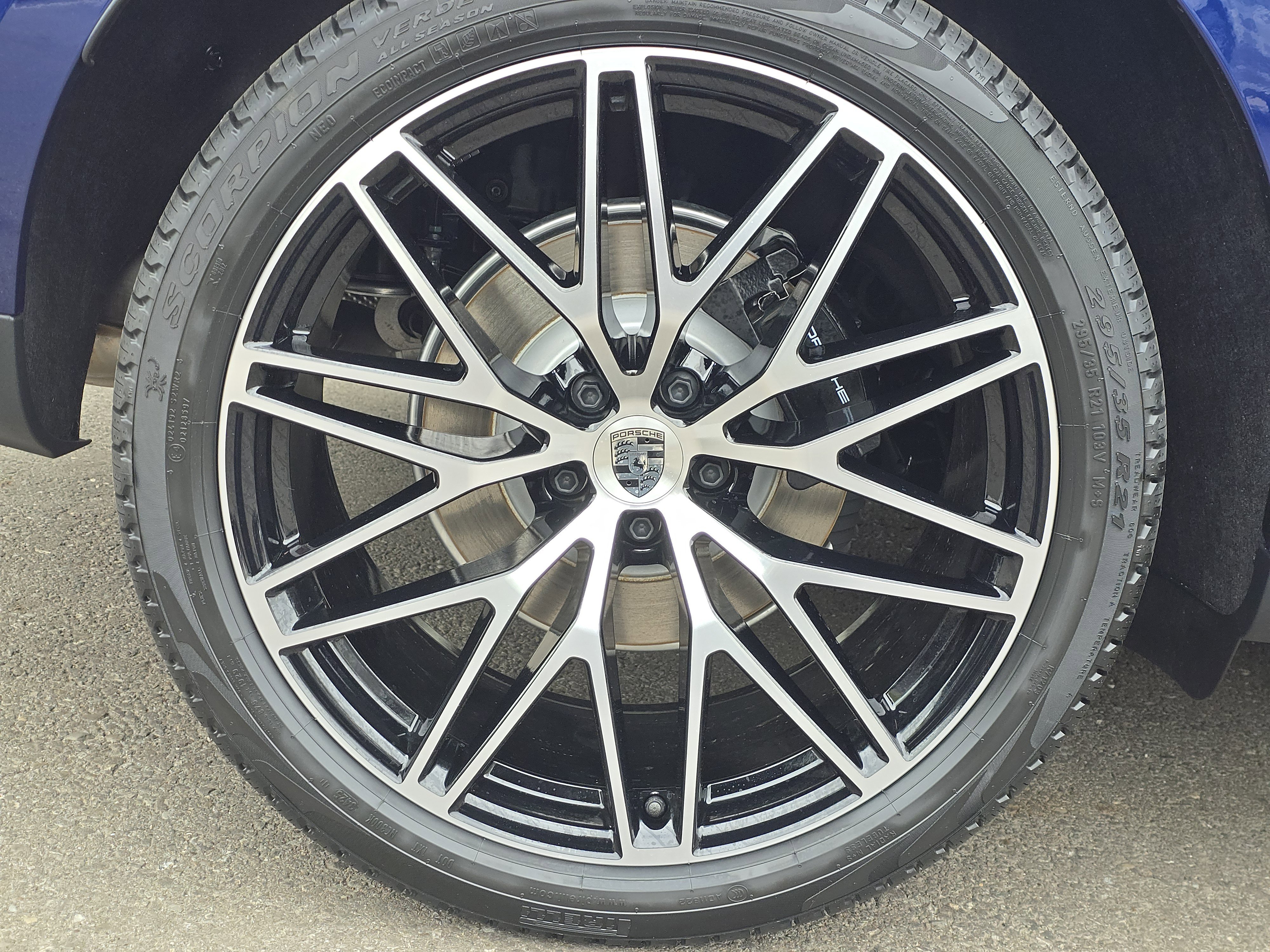 New 2026 Porsche Macan image 29