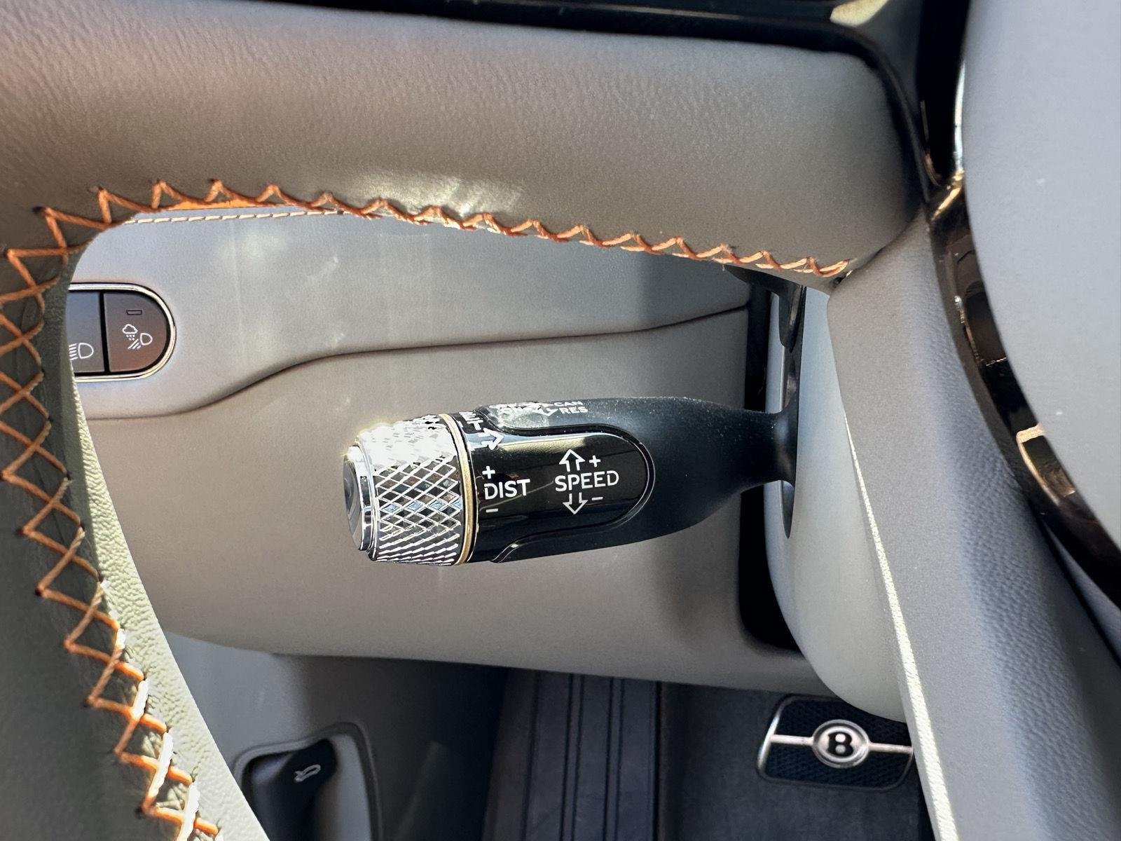 New 2025 Bentley Flying Spur Plug-In Hybrid AWD/4WD image 40
