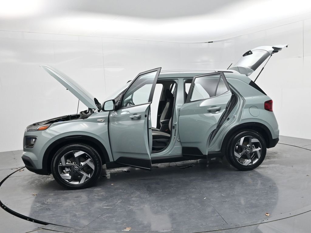 Used 2025 Hyundai Venue SEL image 65