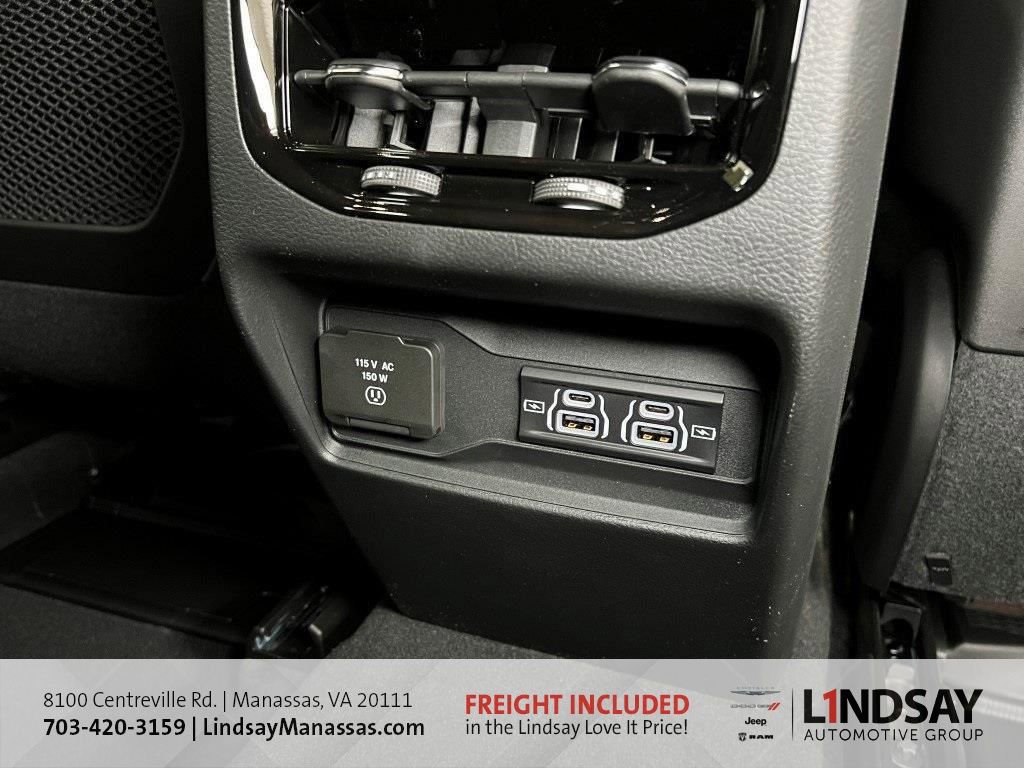 New 2025 Jeep Grand Cherokee Laredo X w/ Luxury Tech Group I image 14