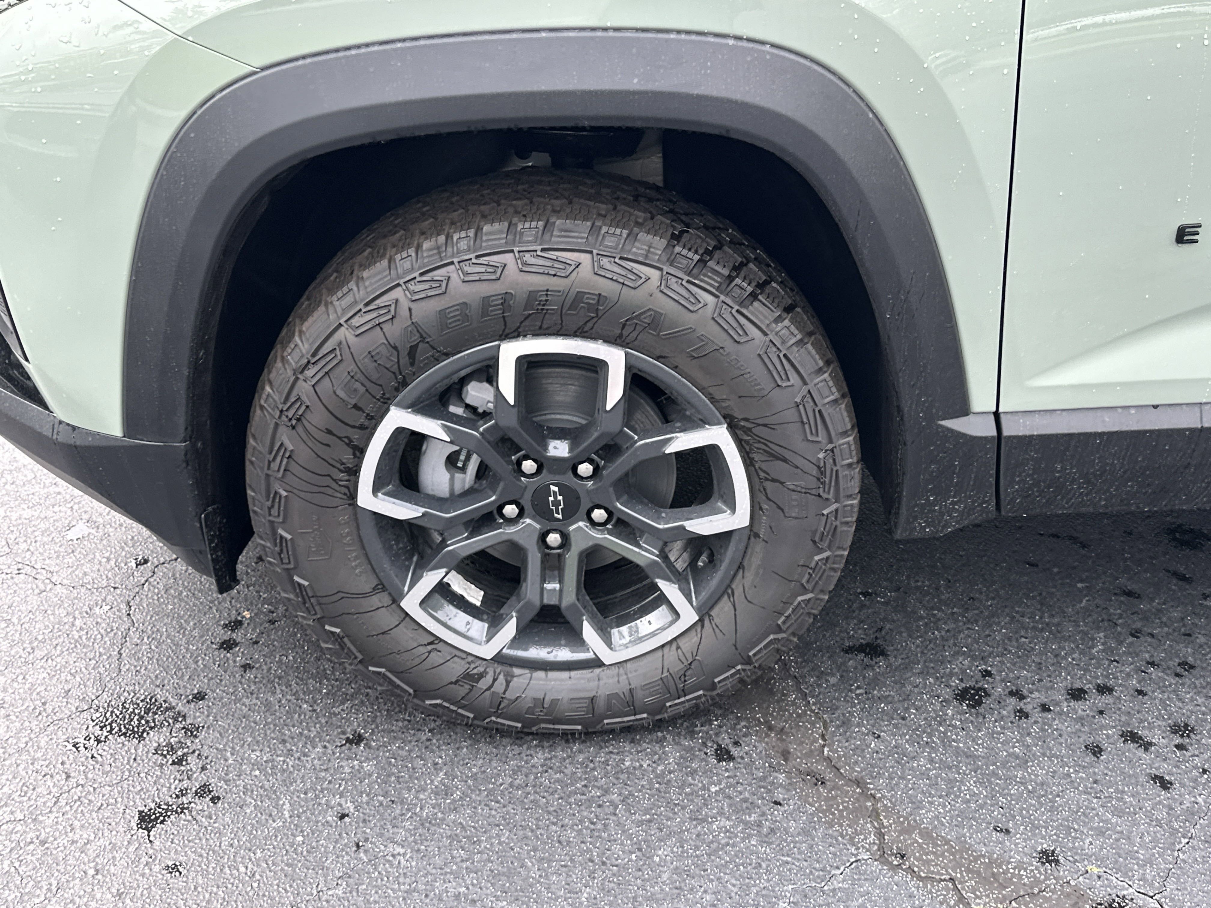 New 2026 Chevrolet Equinox ACTIV w/ Convenience Package III image 12