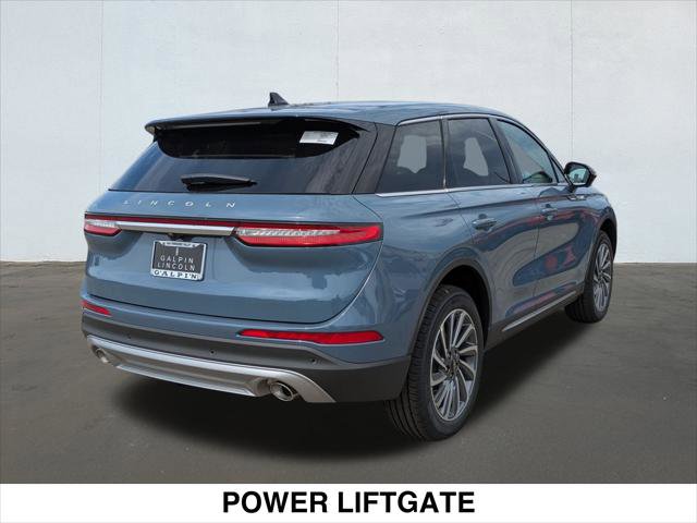 New 2025 Lincoln Corsair Reserve image 2