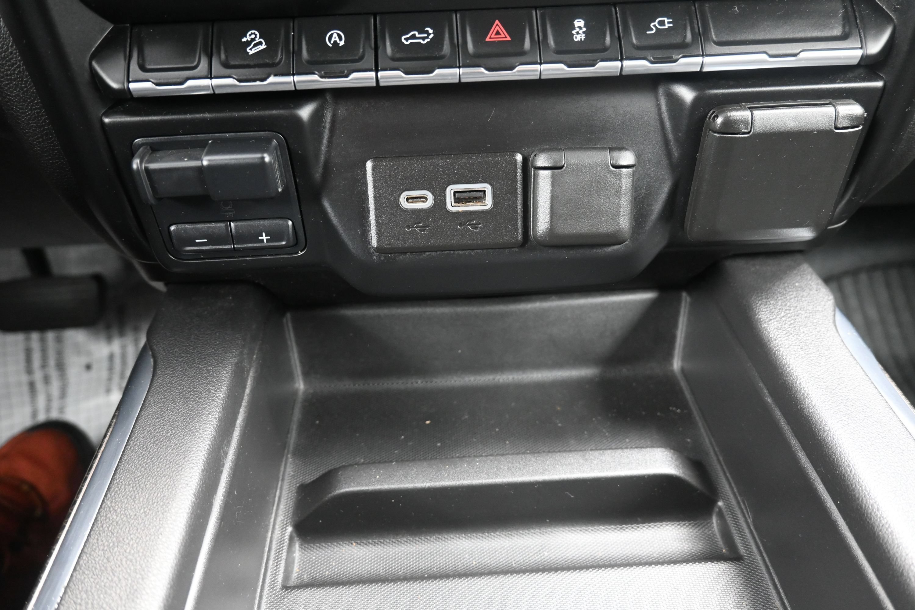 Used 2020 Chevrolet Silverado 1500 LT Trail Boss AWD/4WD image 30