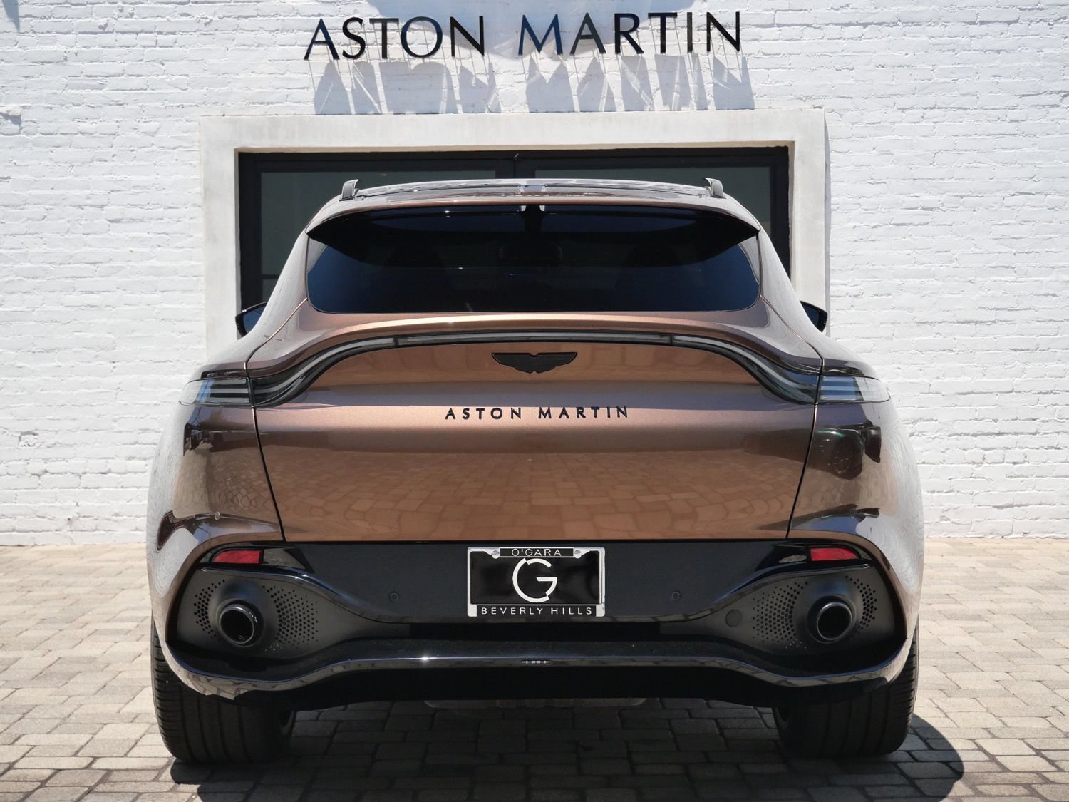 Used 2024 Aston Martin DBX AWD/4WD image 13
