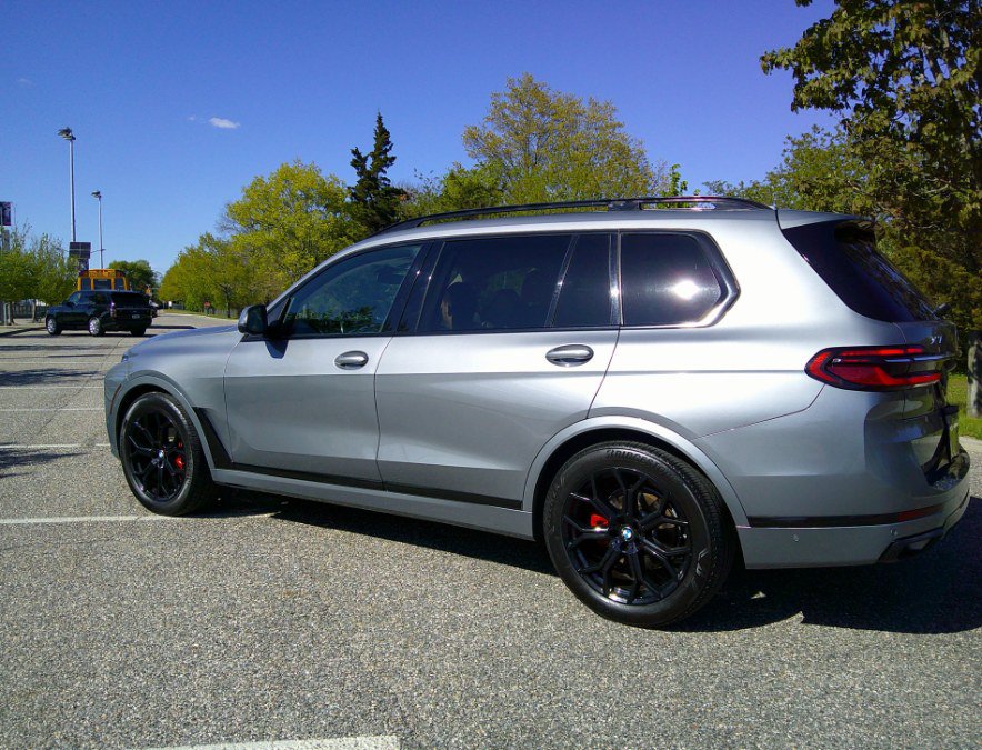 Used 2023 BMW X7 xDrive40i AWD/4WD image 6