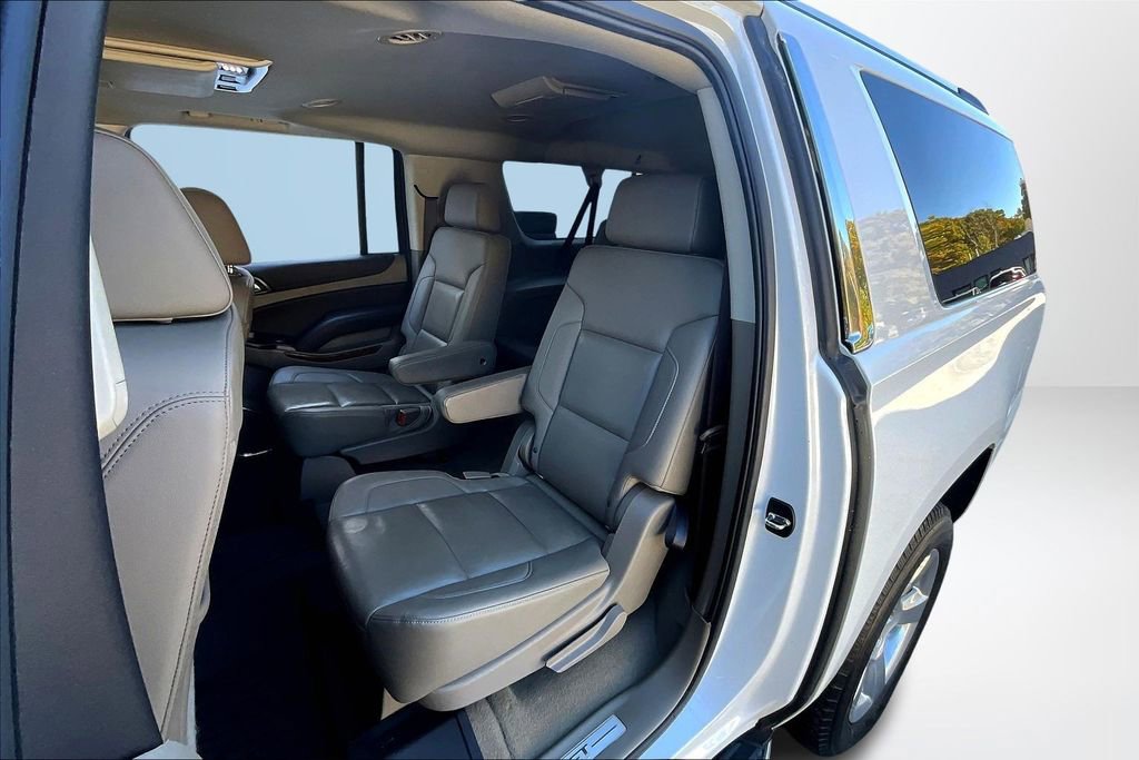 Used 2020 Chevrolet Suburban Premier image 21
