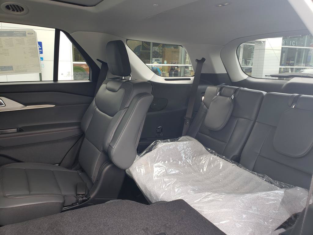 New 2026 Ford Explorer Active w/ Active Comfort Package AWD/4WD image 7