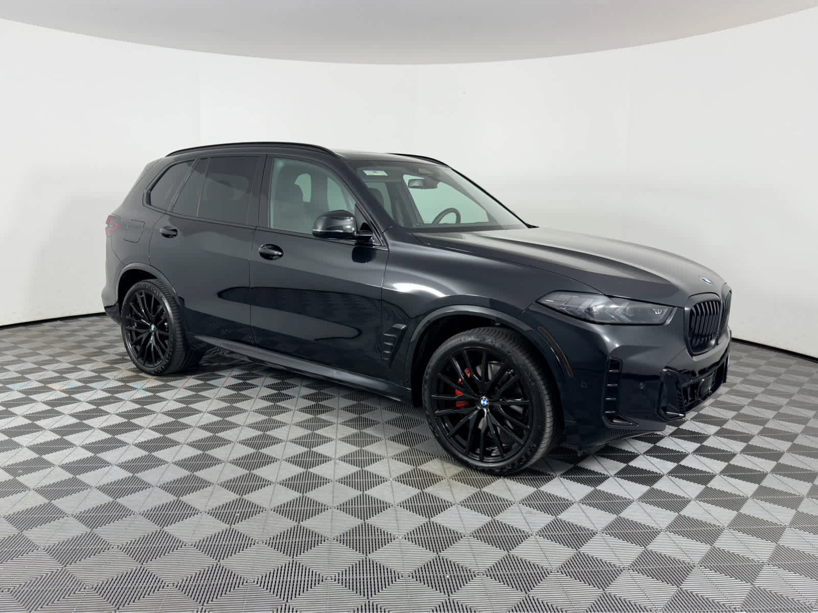 Used 2026 BMW X5 xDrive40i w/ M Sport Package image 1