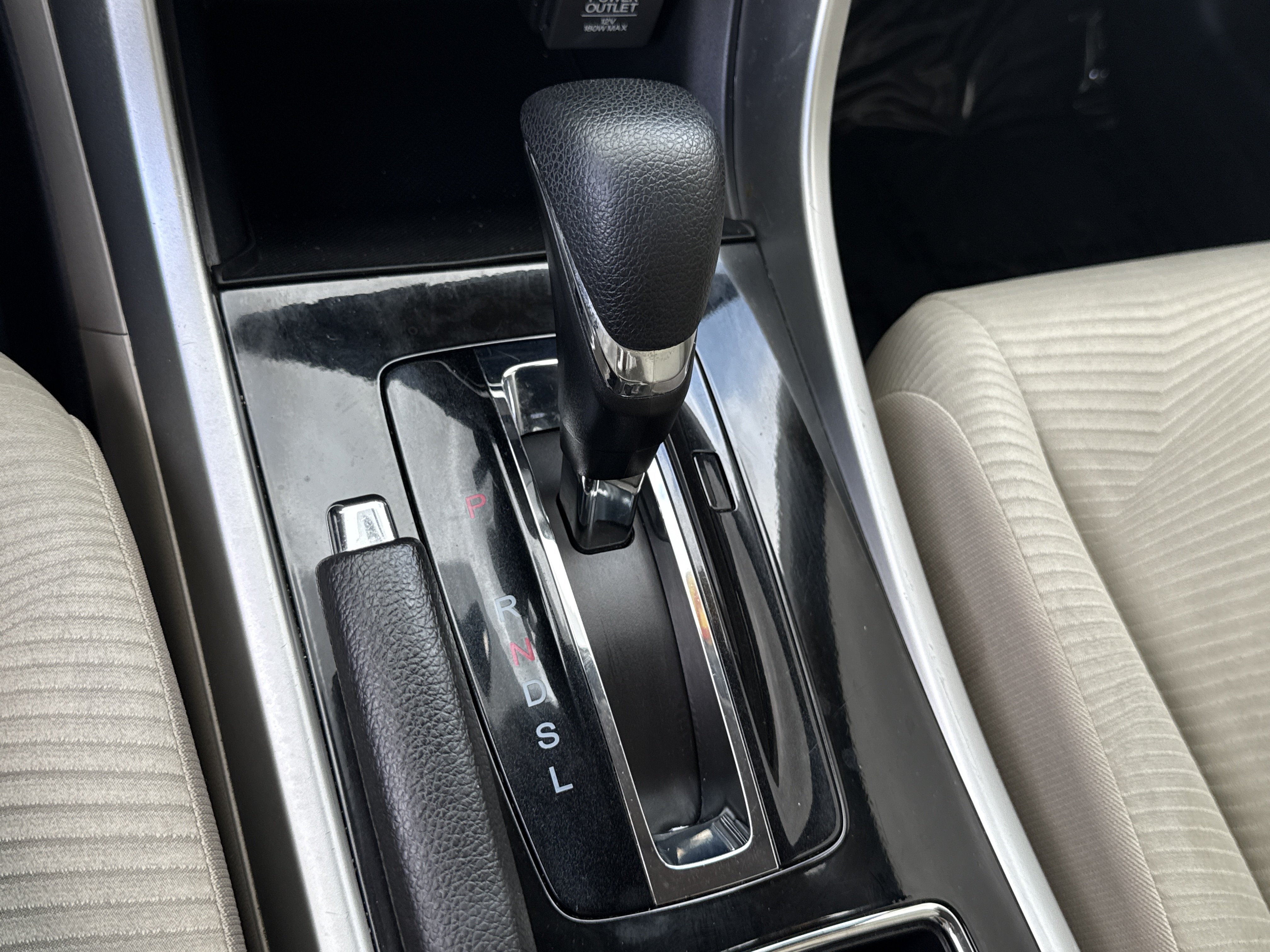 Certified 2017 Honda Accord LX image 31
