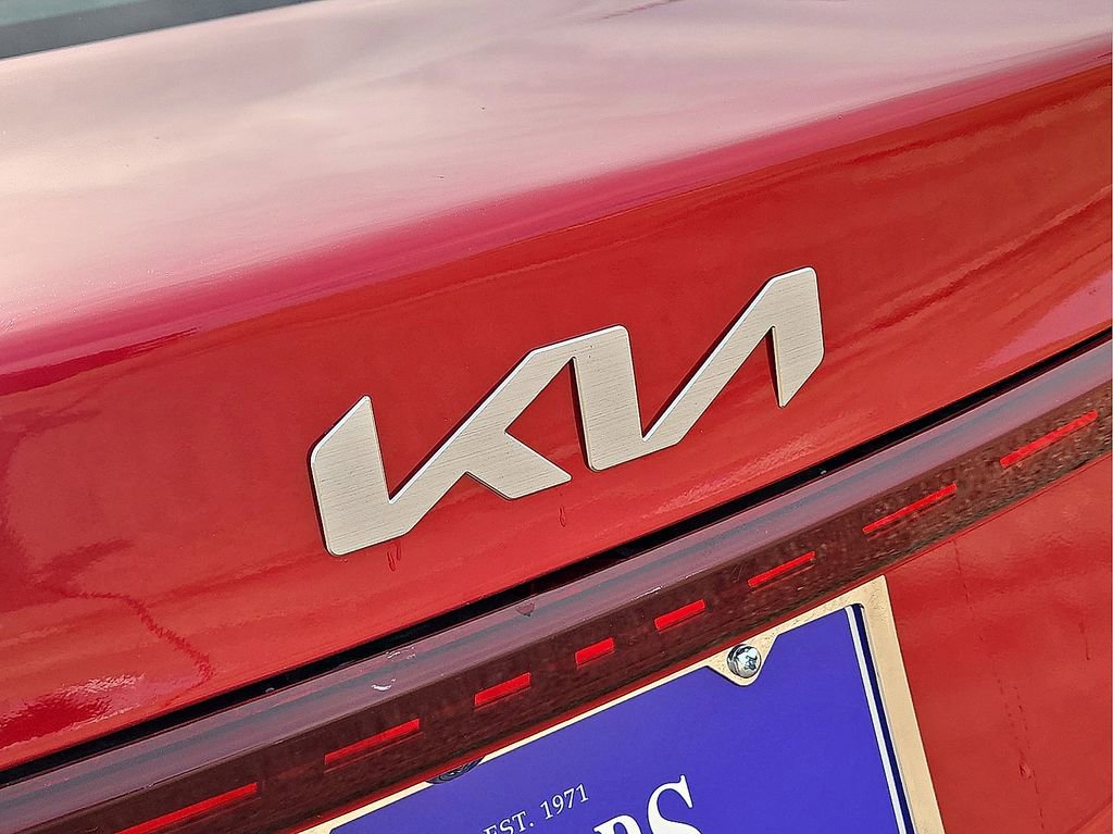 Used 2023 Kia Forte LXS image 12