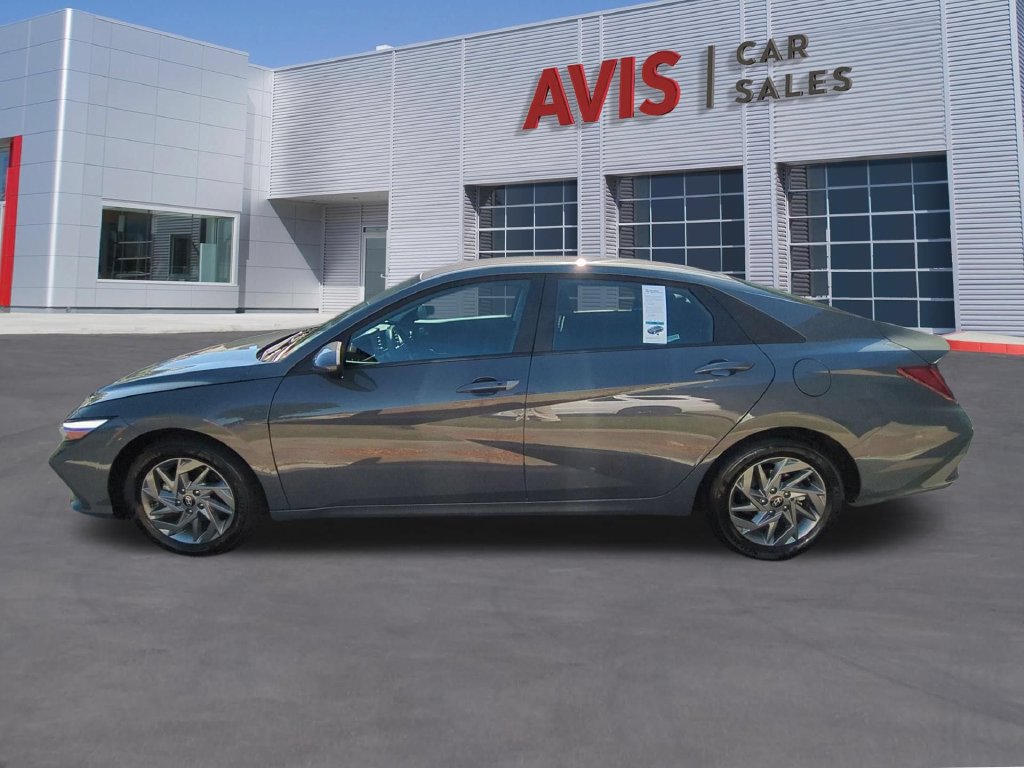 Used 2026 Hyundai Elantra Hybrid FWD image 8