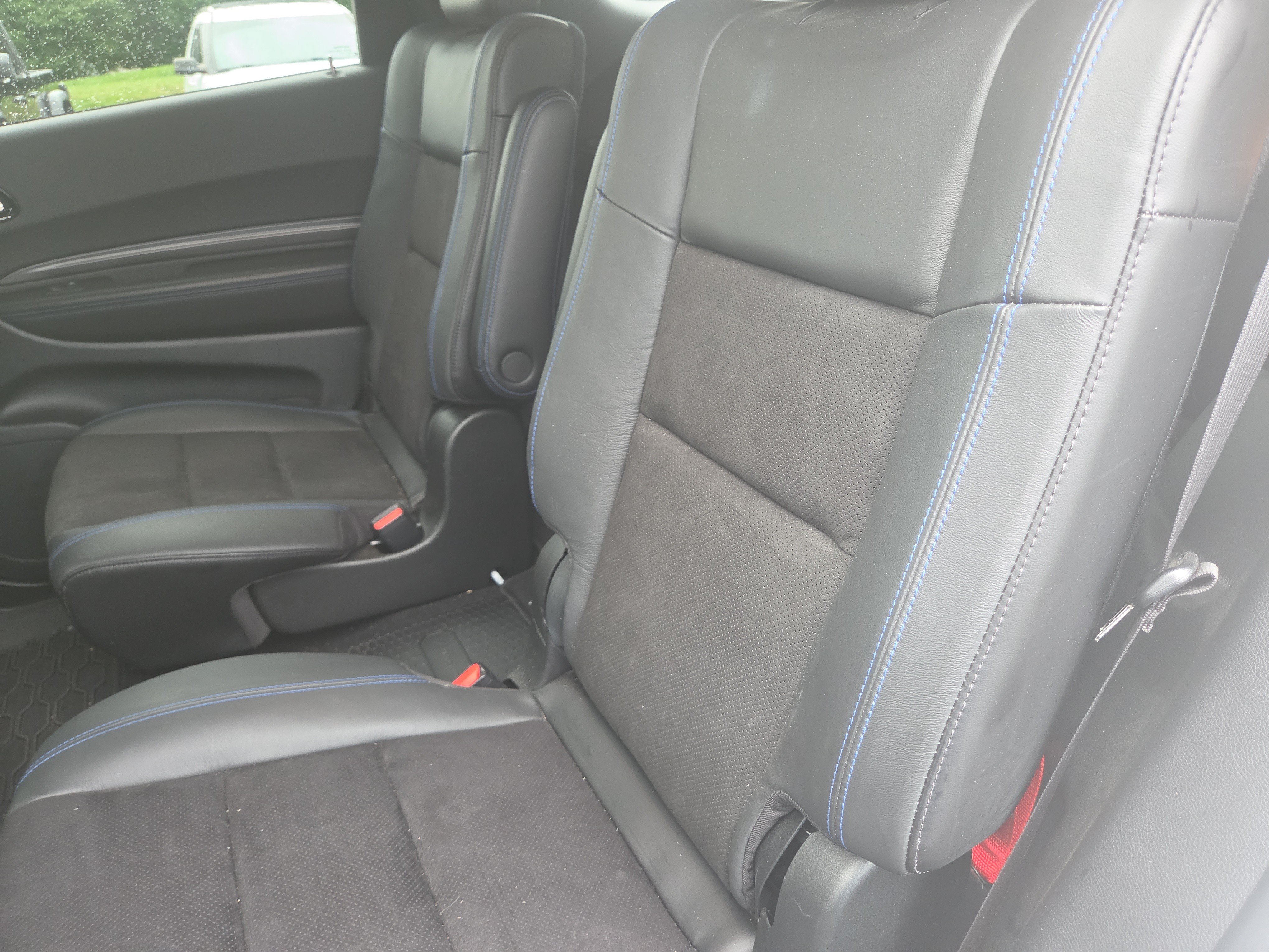 Used 2022 Dodge Durango R/T w/ Tow 'N Go Package AWD/4WD image 10
