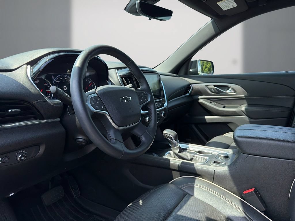 Used 2022 Chevrolet Traverse Premier w/ Redline Edition FWD image 13