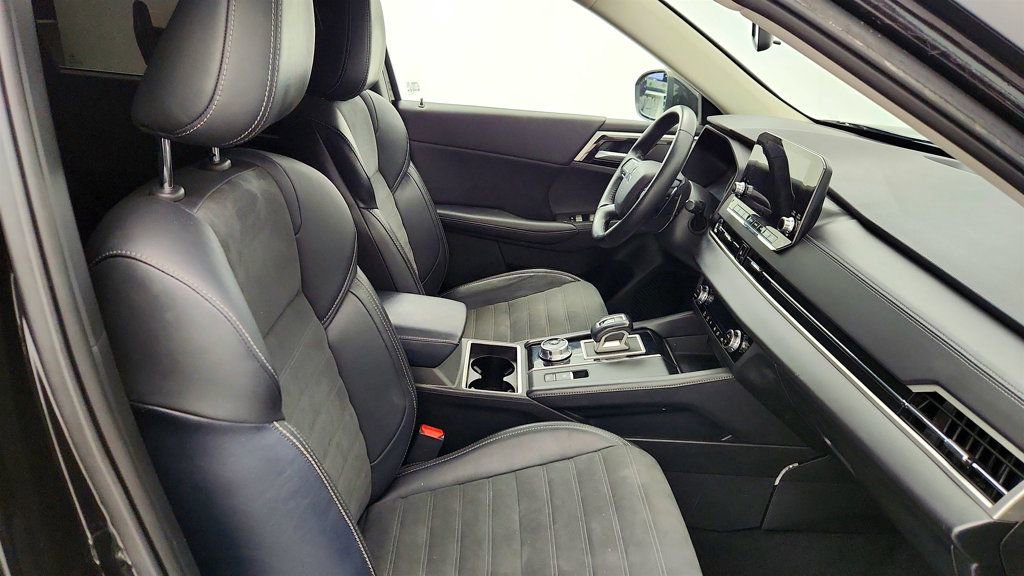 Used 2024 Mitsubishi Outlander SE FWD image 23