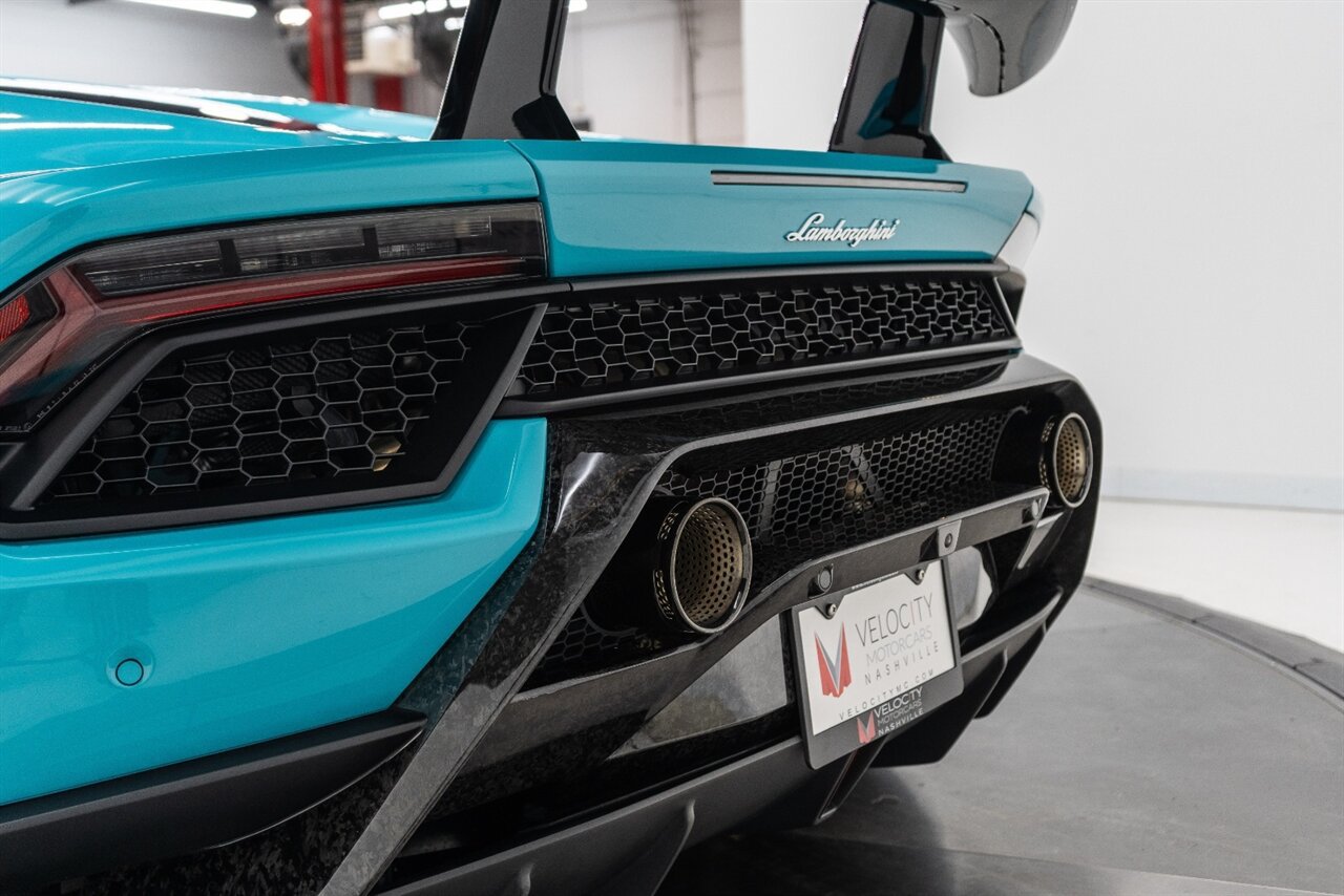 Used 2019 Lamborghini Huracan Performante AWD/4WD image 33