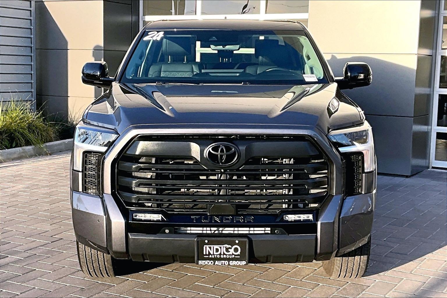 Used 2024 Toyota Tundra Limited image 2