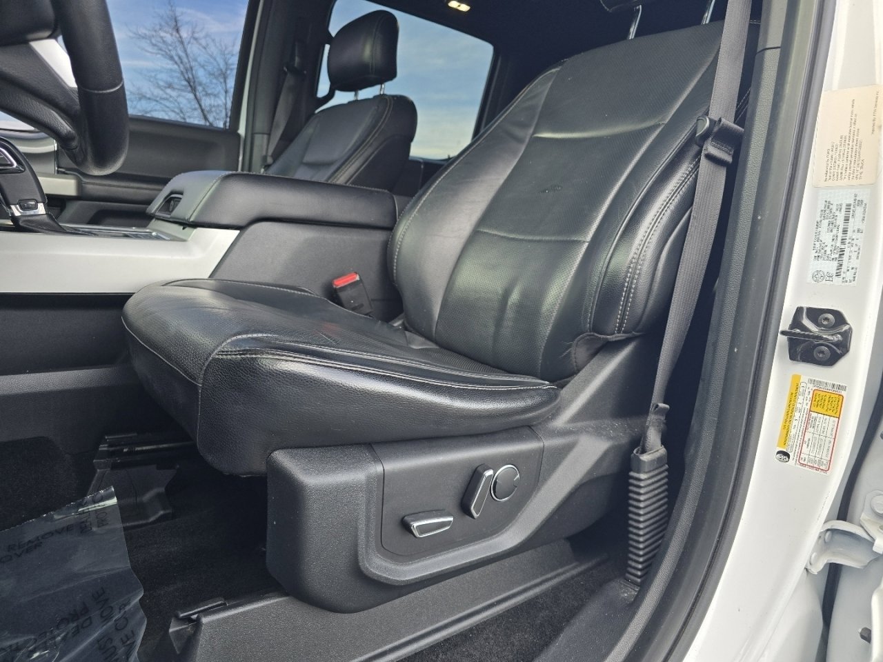 Used 2017 Ford F150 Lariat w/ Equipment Group 502A Luxury image 26