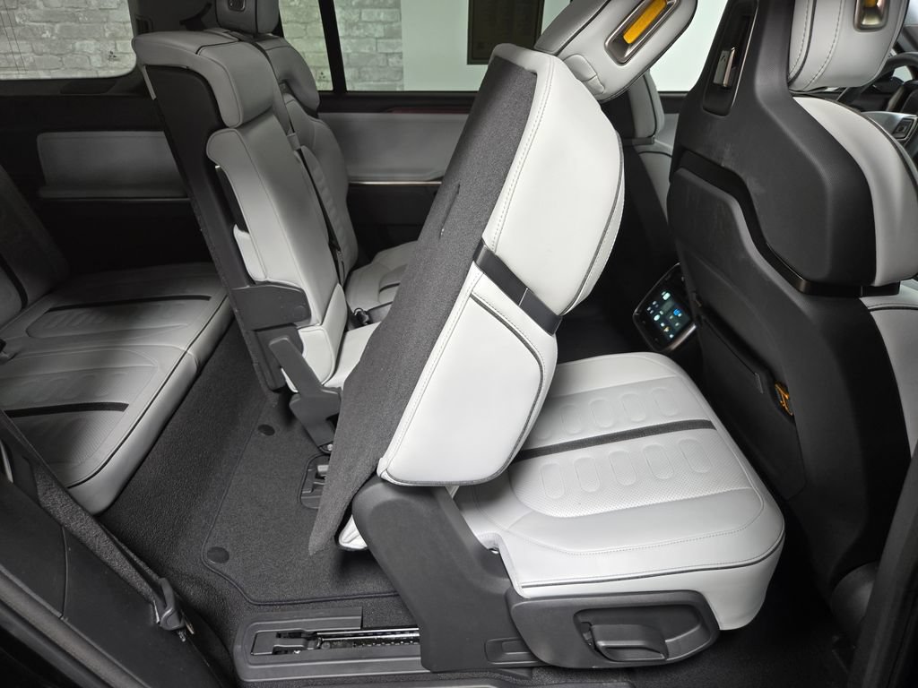 Used 2023 Rivian R1S Adventure AWD/4WD image 57