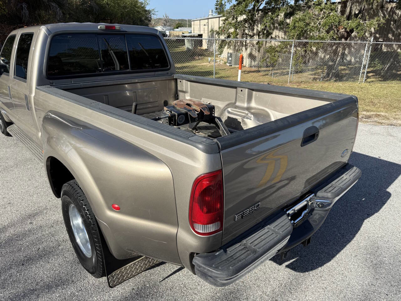 Used 2002 Ford F350 2WD Crew Cab DRW Super Duty image 13