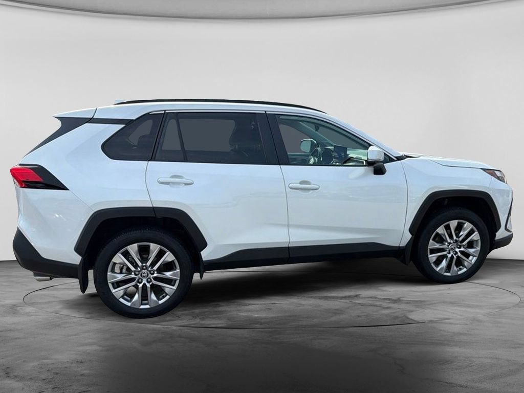 Used 2023 Toyota RAV4 XLE Premium AWD/4WD image 10