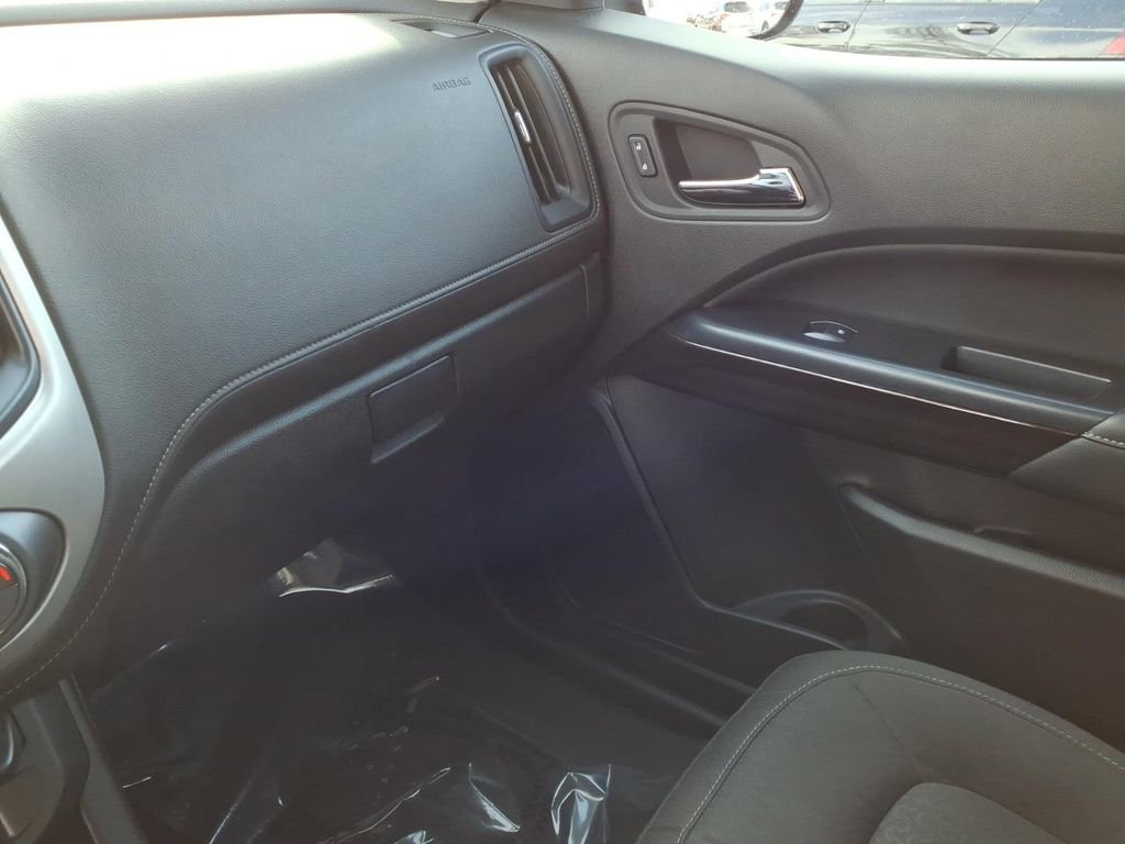 Used 2020 GMC Canyon SLE w/ Elevation Edition image 23