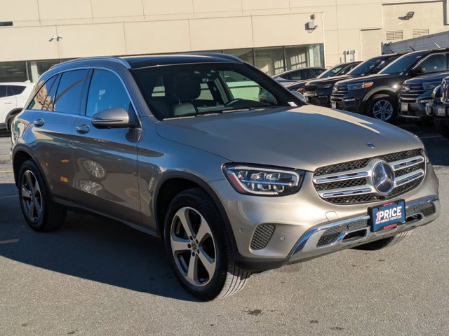 Used 2020 Mercedes-Benz GLC 300 4MATIC image 3