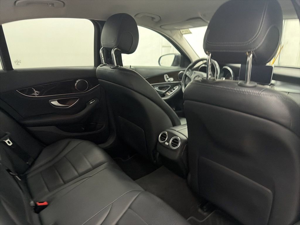 Used 2015 Mercedes-Benz C 300 Sedan image 24
