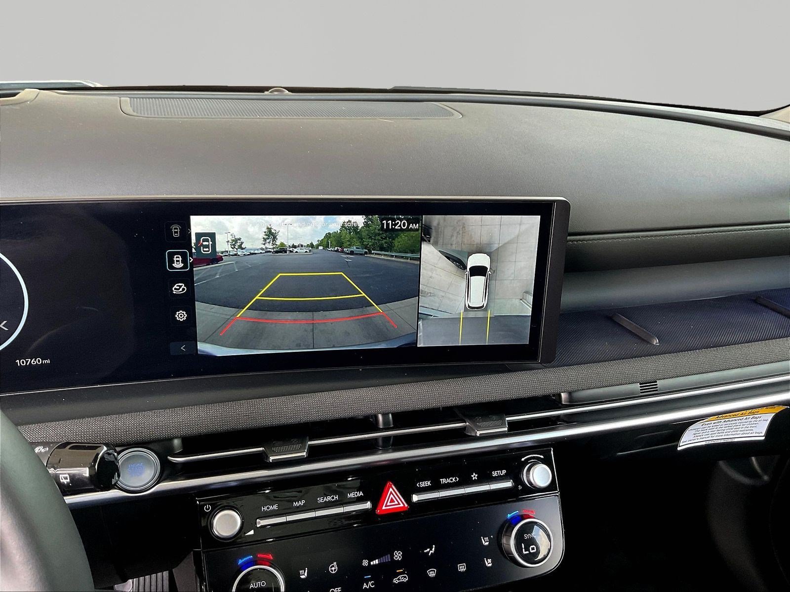 Used 2025 Hyundai Tucson Limited FWD image 14